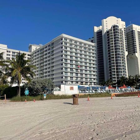 Апартаменти Spacious Studio On The Beach In Sunny Isles Beach, Fl Екстер'єр фото